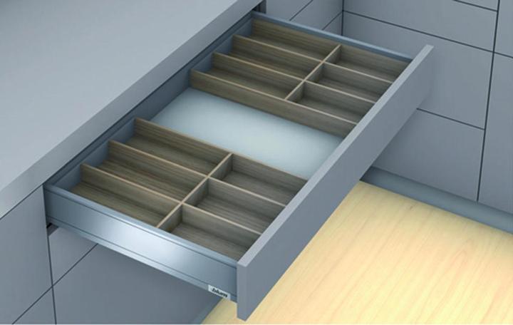 Actual product image Blum Ambia-Line kitchen frame cutlery tray 273x242x50mm, Nebraska oak steel