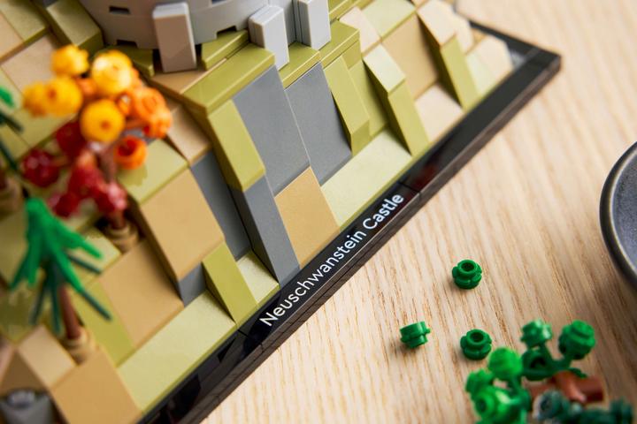 Produktbild LEGO Schloss Neuschwanstein (21063, LEGO Architecture)