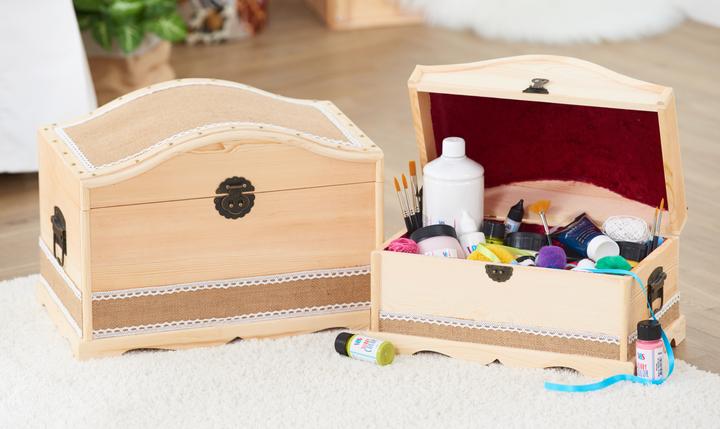 Actual product image VBS Round-lidded chests, set of 3, pine wood, approx. 50 x 35 x 40, 44 x 29 x 32, 38 x 23 x 24 cm (50 x 35 x 40 cm)