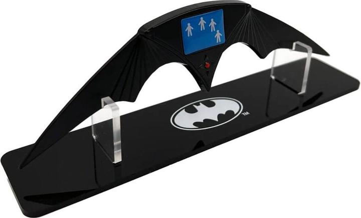 Actual product image Factory Entertainment Batman Returns 1992 Prop Replica Batarang 15 cm