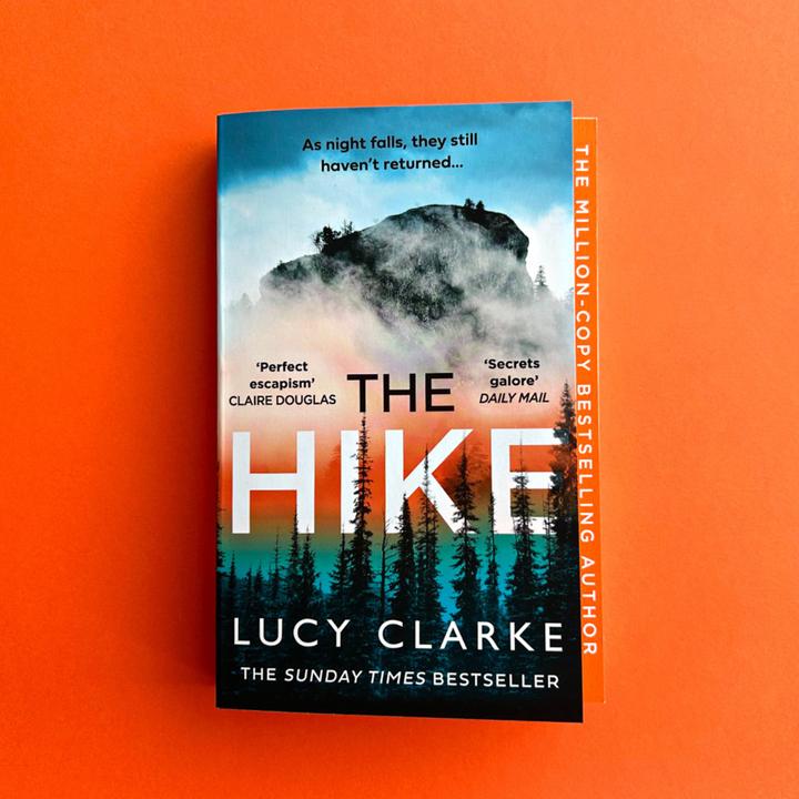 Produktbild The Hike (Englisch, Lucy Clarke, 2023)