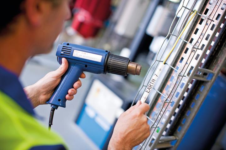 Produktbild Brother HSe-651E (2.10 cm, Gelb)