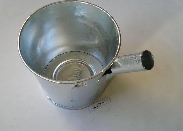 Actual product image Kerbl Galvanised manure scoop
