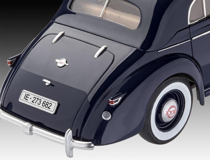 Actual product image Revell 124 Car Model Kit Luxury Class Car Admiral Saloon