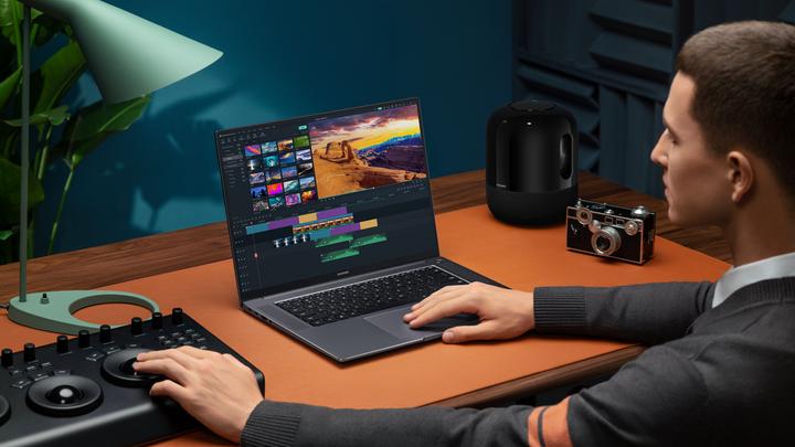 Produktbild Huawei Matebook 16 (16", AMD Ryzen 5 5600H, 16 GB, 512 GB, DE)