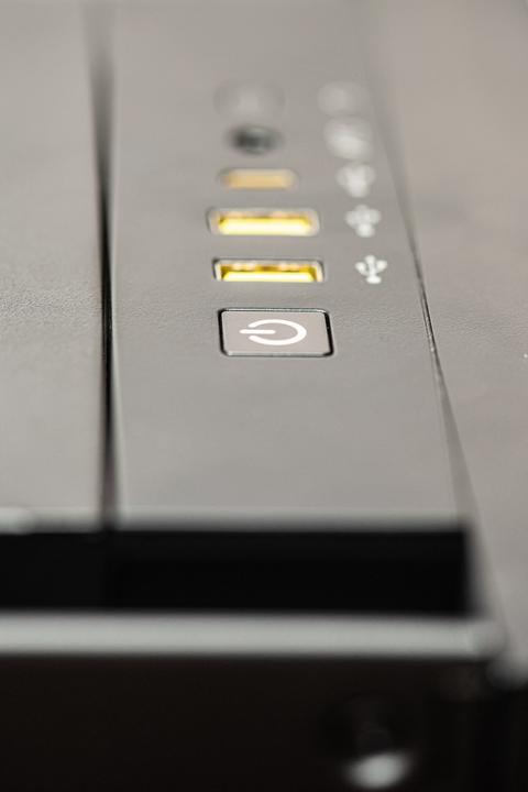 Immagine prodotto Morele M-9090600 (AMD Ryzen 7 5800X, 32 GB, 2000 GB, GeForce RTX 3070)