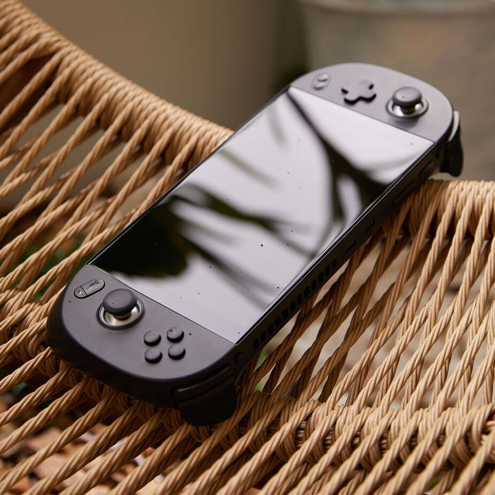 Actual product image Ayaneo 2S Handheld Konsole – 32 GB LPDDR5X, 2 TB SSD, Starry Black