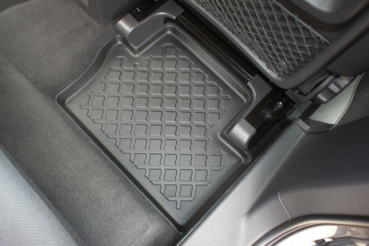 Actual product image Aristar All-weather floor mats for Opel Zafira B + Family from 2005 to 2014 (1 set of 4 floor mats)
