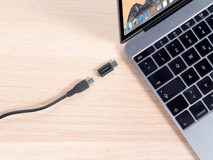 Actual product image Pearl USB adapter with Type-C plug to Micro USB socket (USB-A)