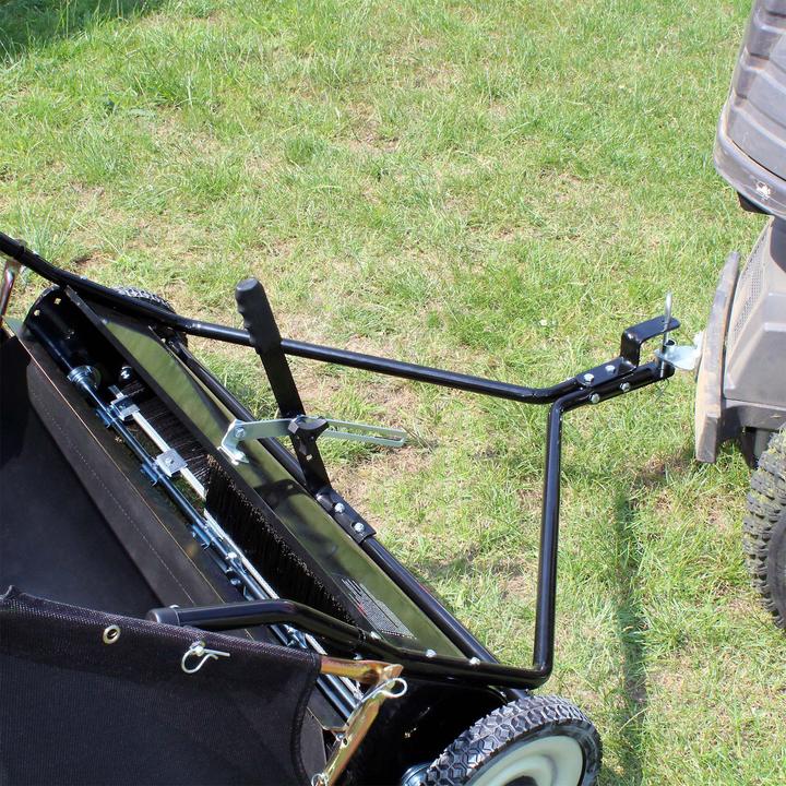 Actual product image Wiltec Lawn sweeper with 118 cm sweeping width Leaf collector 415 litre ride-on mower