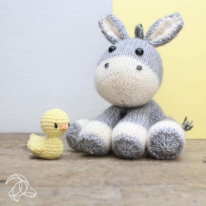 Actual product image Hardicraft Elmar Donkey - Knitting set