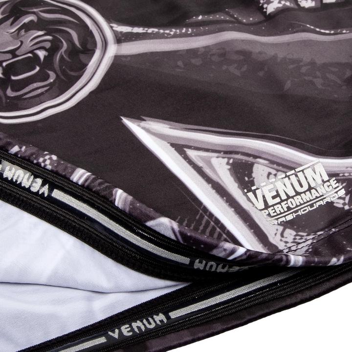 Actual product image Venum Gladiator 3.0 Rashguard - Black-White - Long Sleeves (XL)