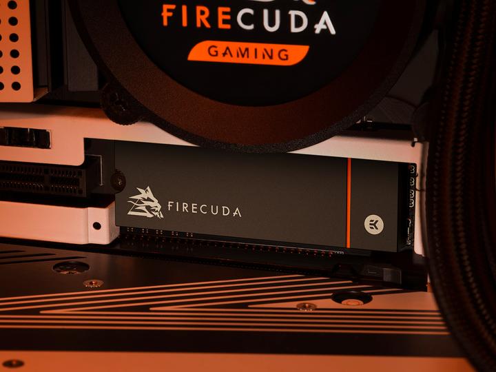 Actual product image Seagate FireCuda 530 with Heatsink (2000 GB, M.2 2280)
