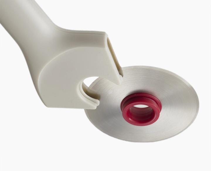 Actual product image Joseph Joseph Ringo pizza cutter grey red