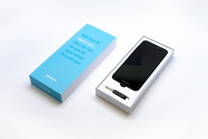 Image du produit Fairphone 3 (64 Go, Dark Translucent, 5.65", Double SIM, 12 Mpx, 4G)