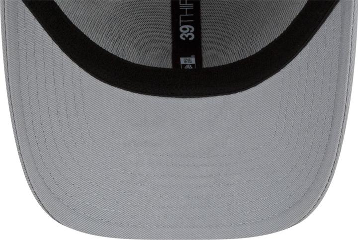 Actual product image New Era 39Thirty Stretch Mesh Cap - Washington Commanders (XL)