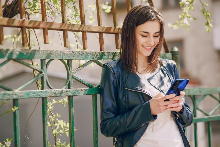Produktbild TCL 505 (128 GB, Space Grey, 6.75", Dual SIM, 50 Mpx, 4G)