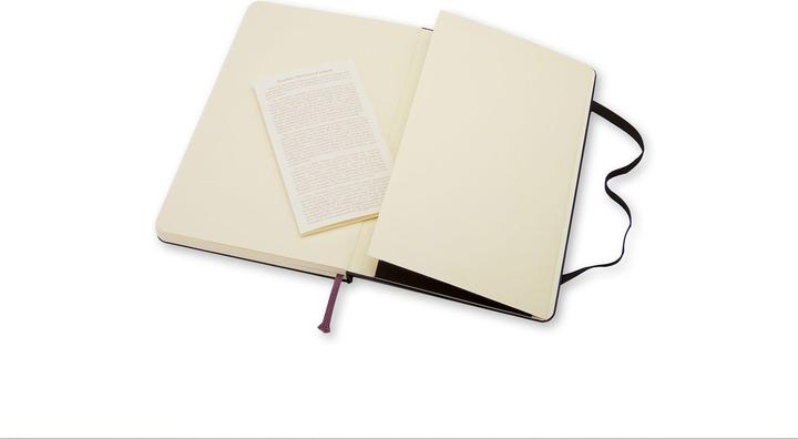 Actual product image Moleskine Classic Large (A5, Plain, Hardcover)