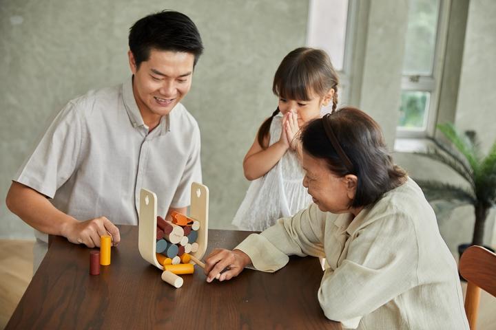 Actual product image Plantoys Plan Toys Bever spel