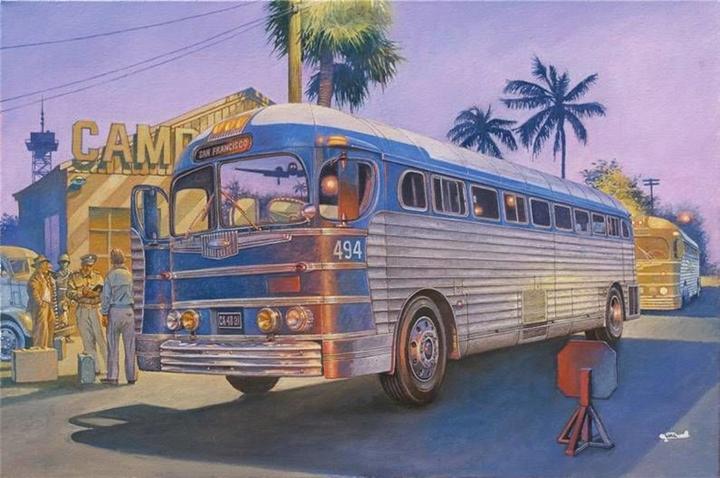 Actual product image Roden 1947 PD-3701 Silverside Bus