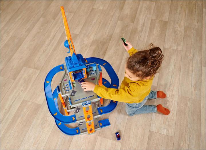 Image du produit Majorette garage avec ascenseur et 5 voitures