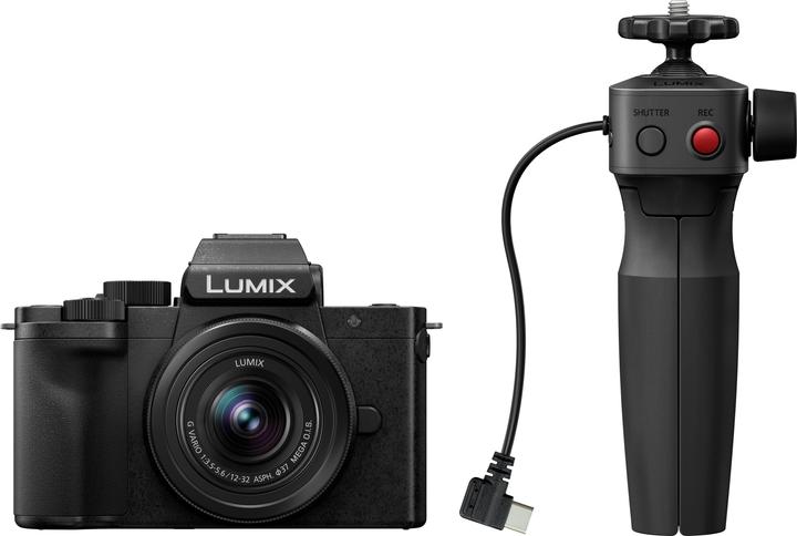 Actual product image Panasonic Lumix DC-G100D + AF 12-32mm f/3.5-5.6 asph. + tripod grip DMW-SHGR2 (12 - 32 mm, 20.30 Mpx, Micro Four Thirds)