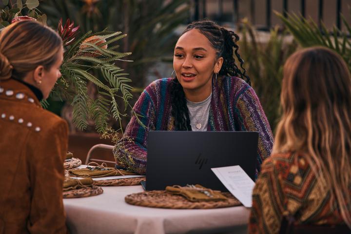Image du produit HP Envy x360 15-fh0075ng (15.60", AMD Ryzen 7 7730U, 16 Go, 512 Go, DE)