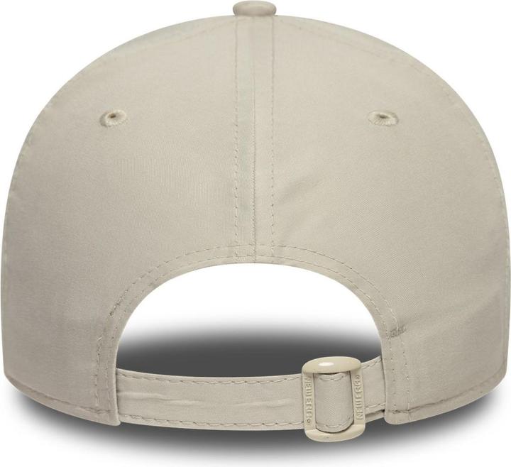 Actual product image New Era 9Forty Strap Cap - Flawless New York Yankees Beige