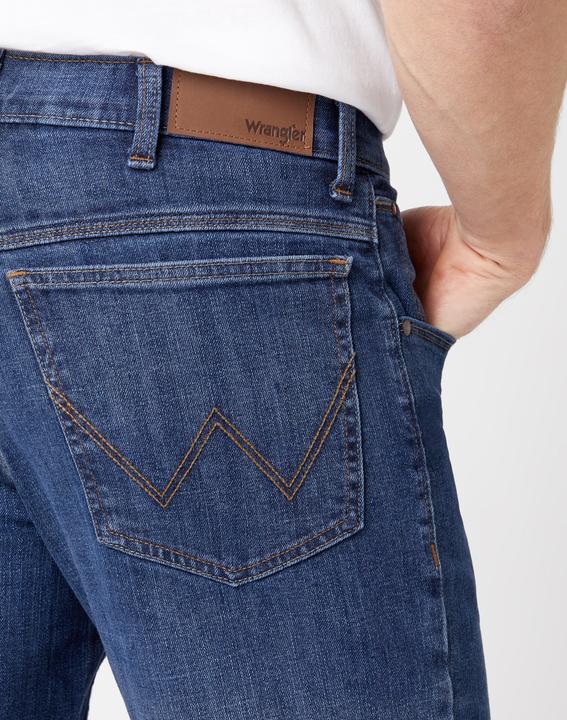 Produktbild Wrangler Authentic Straight (33)