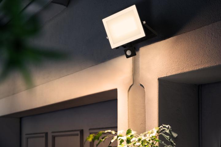 Actual product image Philips Outdoor Flutlicht Lois (4500 lm, IP65)