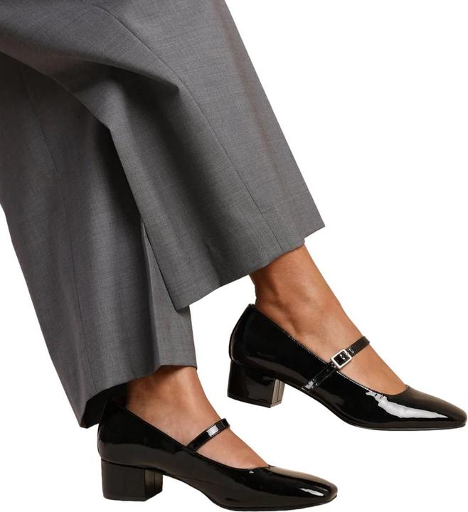 Actual product image Where's That From Womens/Ladies Oslo Square Toe Wide Low Block Heel Pumps (40)