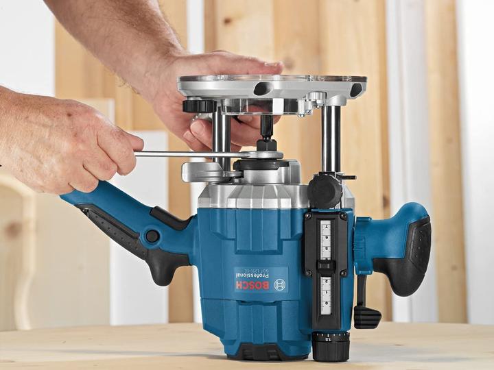 Produktbild Bosch Professional Oberfräse GOF 1250 CE