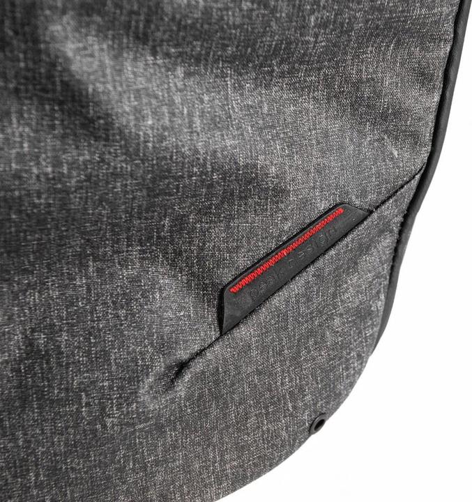 Actual product image Peak Design Everyday Tote (Camera shoulder bag)