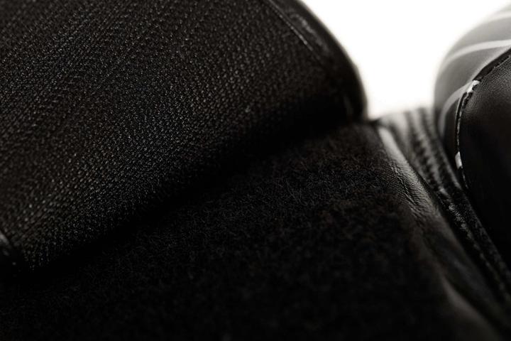 Actual product image adidas Wako Competition Boxhandschuhe (16 OZ, One size)
