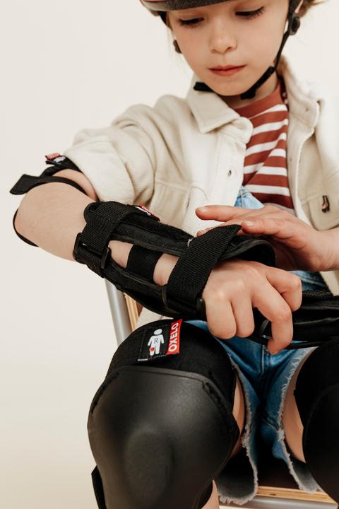 Actual product image Oxelo Set 100 (XXS, Wrist protectors, Knee pad, Elbow protectors, Pair)