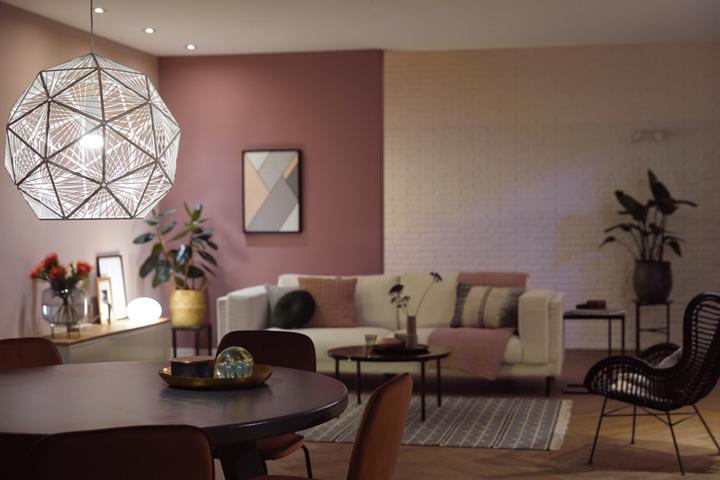 Produktbild Philips Hue White BT (E27, 9.50 W, 806 lm, 2 x, F)