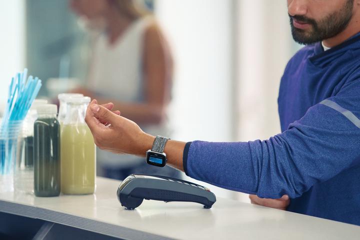 Produktbild Fitbit Versa Special Edition (34 mm)
