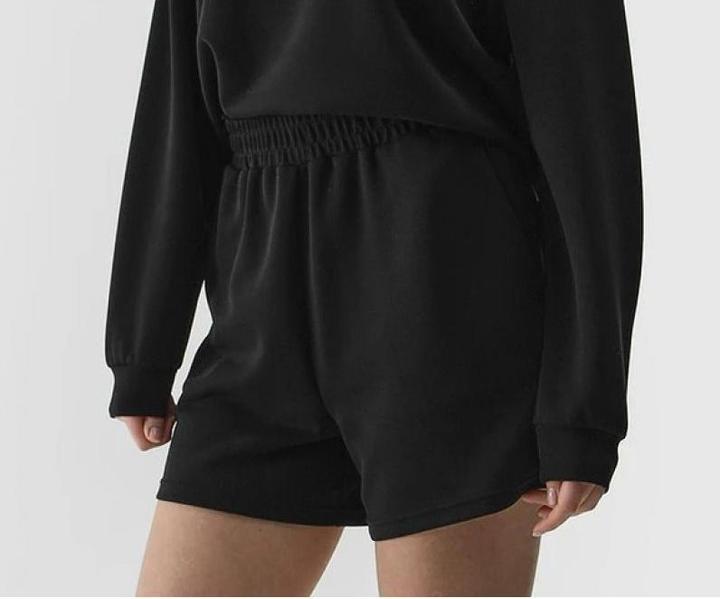 Actual product image 4F Shorts (M)