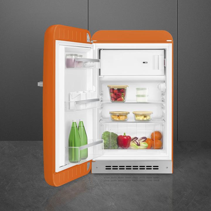 Actual product image Smeg Retro style fridge 50's style FAB10LOR6 (122 l)