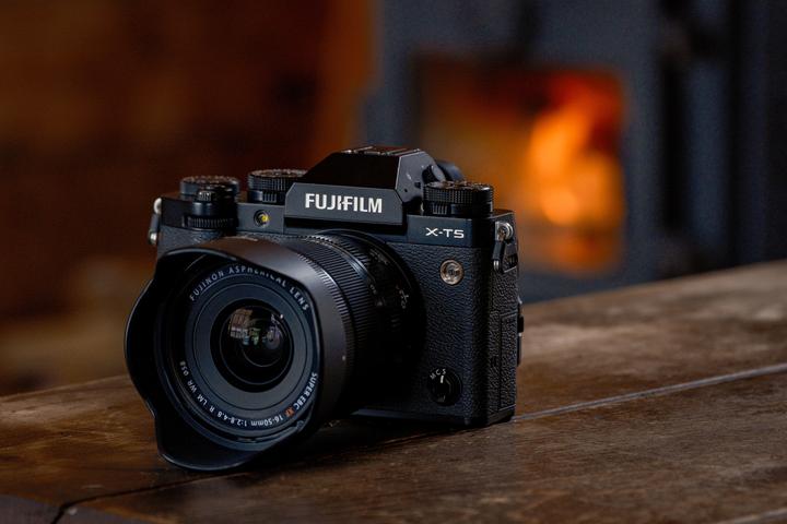 Image du produit Fujifilm Fujinon XF 16-50mm F2.8-4.8 R LM WR (Fujifilm Fujinon XF, APS-C / DX)