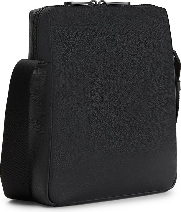 Actual product image Calvin Klein Shoulder Bag CK Must Reporter PF22 (49% POLYURETHANE, 51% RECYCLED POLYESTER)