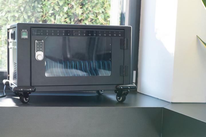 Immagine prodotto Digitus Armadio di ricarica mobile, 14", USB-C, chiave PIN elettr. PIN, 16 stazioni di ricarica, ventola