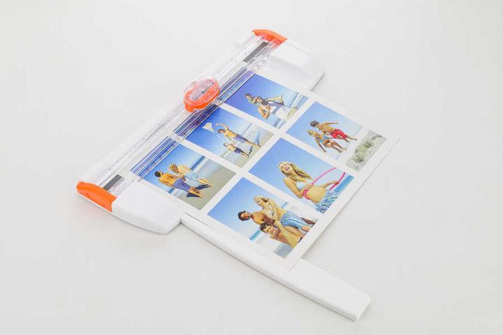 Actual product image Peach Rotary cutter A4 3in1 3 cutting modes PC200-10 white (5 Sheets, A4)
