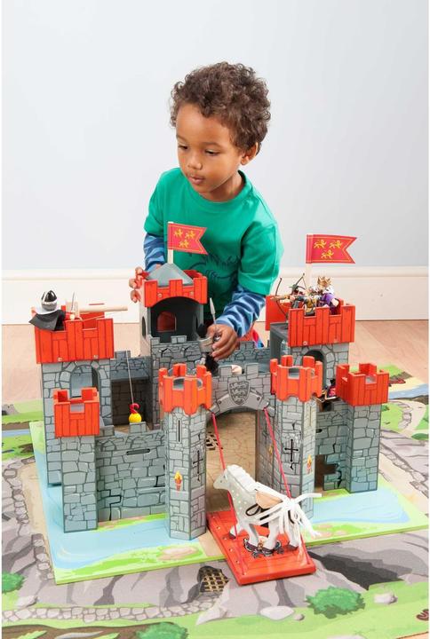 Actual product image Le Toy Van Lionheart Castle