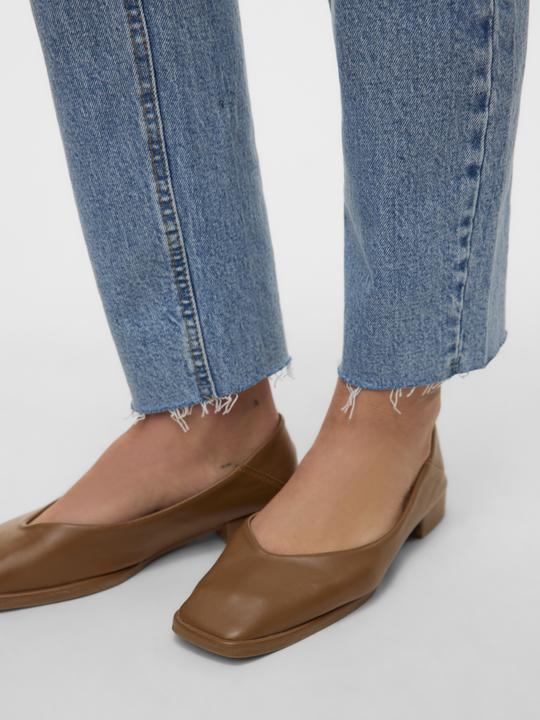 Actual product image Vero Moda VMBRENDA High Waisted MOM Mom Jeans (W30/L32)