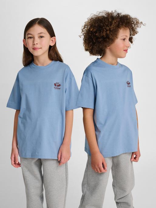Actual product image hummel Hmlloose tee s/s graphic junior (146)