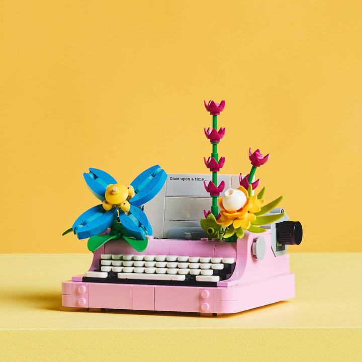 Actual product image LEGO Schreibmaschine mit Blumen (31169, LEGO Creator 3-in-1)