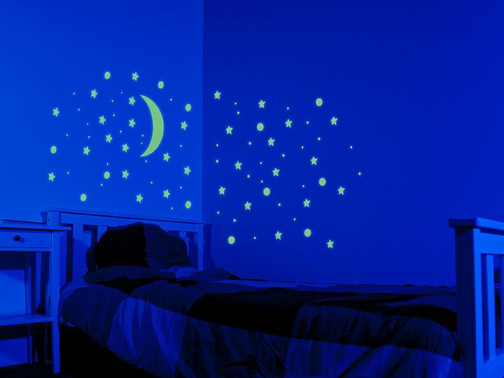 Produktbild Infactory Phosphoreszierende Sternenhimmel-Wandsticker, 300er-Set (30 x 22.5 cm)