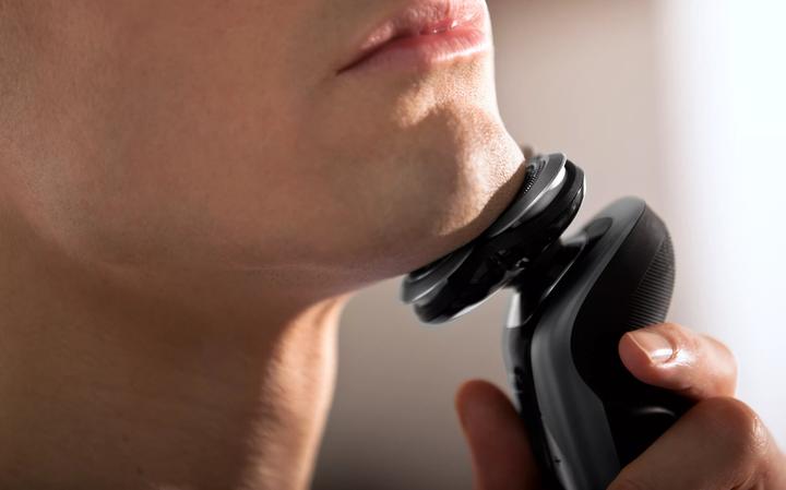 Immagine prodotto Philips Rasoio elettrico Wet & Dry