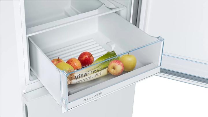 Actual product image Bosch Hausgeräte Series 4 KGV362WEAS, 308 L, SN-T, 4.5 kg/24h, E, Fresh zone compartment, White (308 l)
